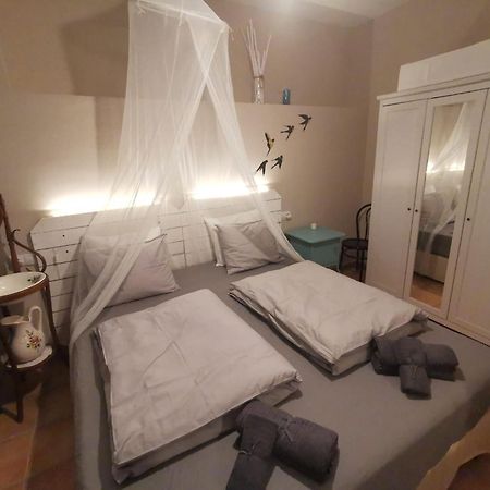 Ca L'Herminia Gironella Kültér fotó